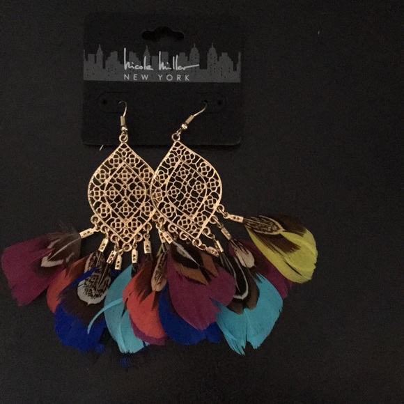Nicole Miller Lattice and Multi Color Feathers Ear - Picture 1 of 1